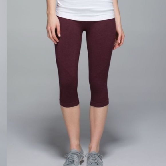 Lululemon In The Flow Crop II Heathered Bordeaux Drama - Picture 3 of 3